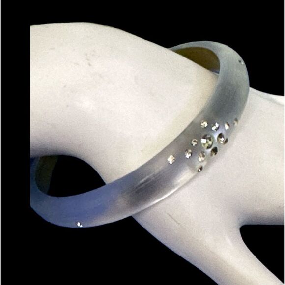 Alexis Bittar Iridescent Silver Lucite and Crystal Bangle Bracelet - Picture 3 of 10